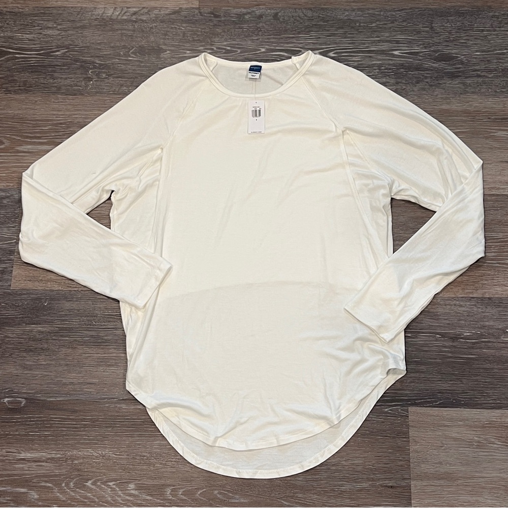 Old Navy Maternity Long Sleeve Shirt